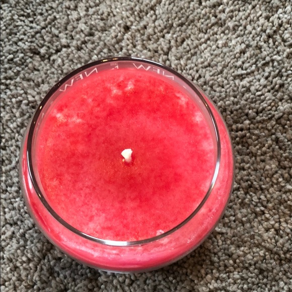 NWT Yankee Candle 14.5 Ounce Medium Candle - Picture 4 of 5